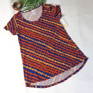 NWT New LuLaRoe Hi-low Classic Tee